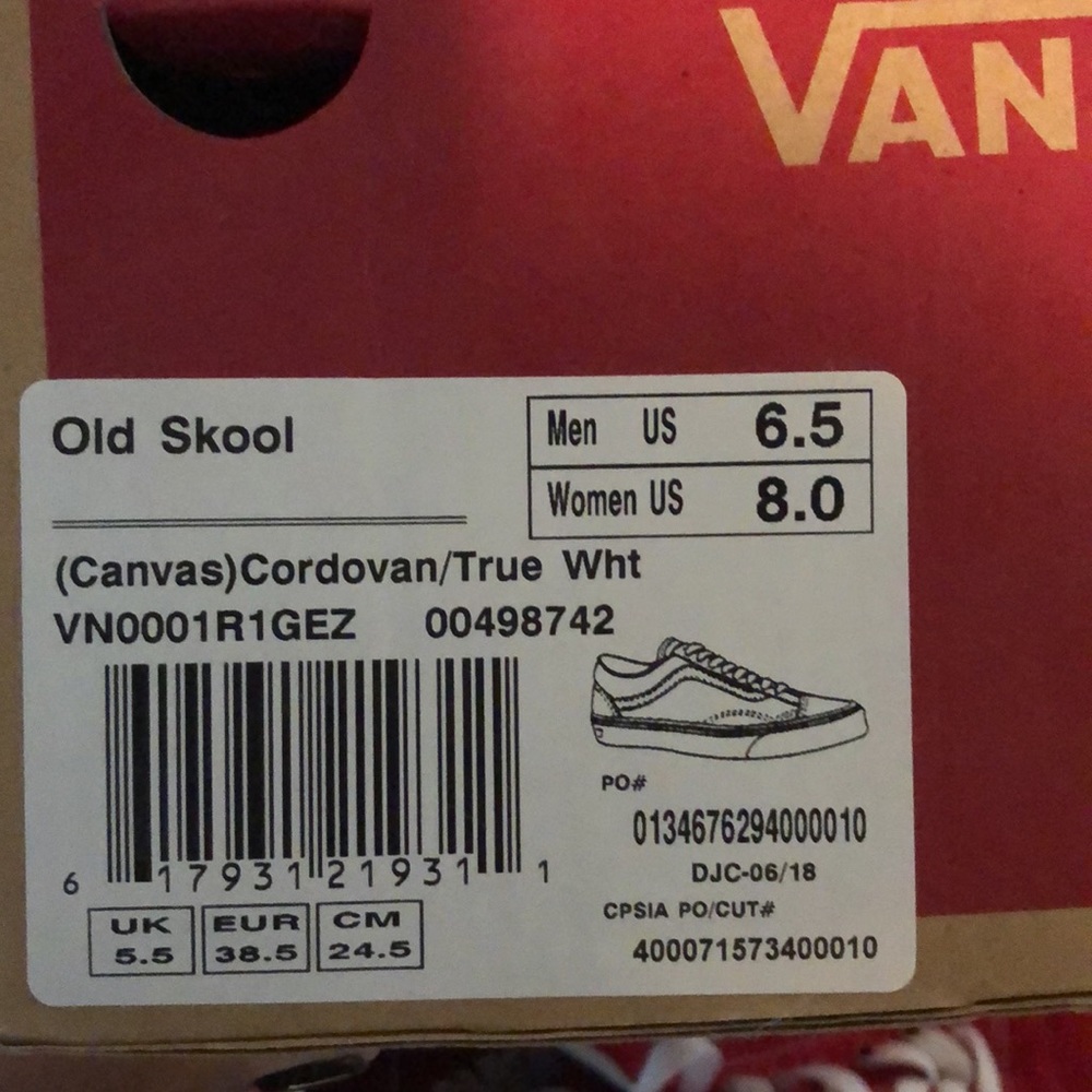 Red vans - Picture 3 of 3